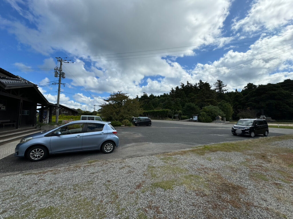 後鳥羽上皇資料館の駐車場