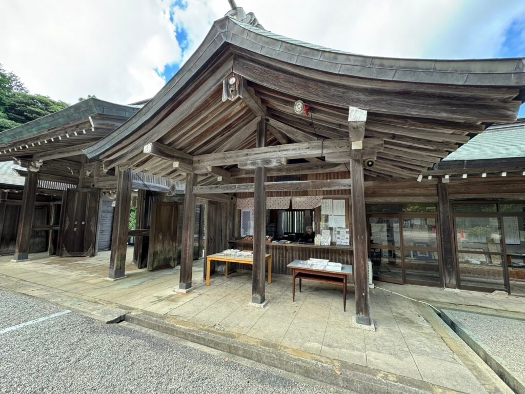 隠岐神社の境内-4