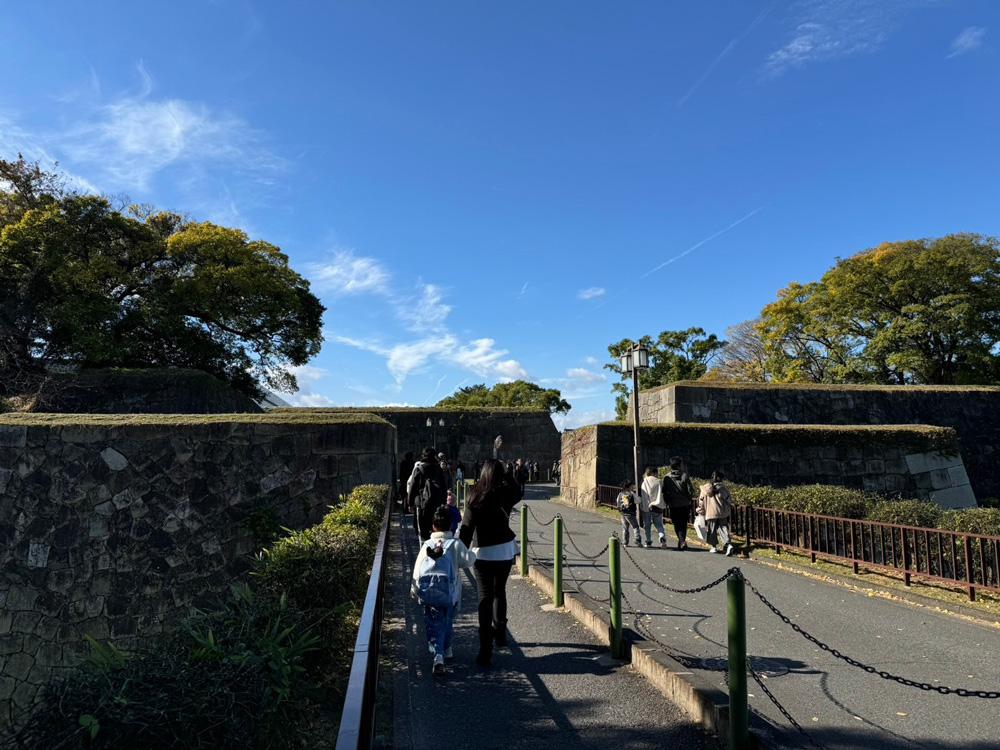 名古屋城　東門への道